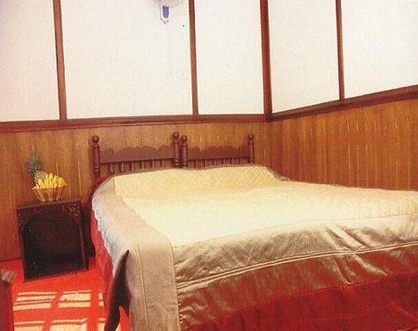 KTC Houseboat, Alleppey 5